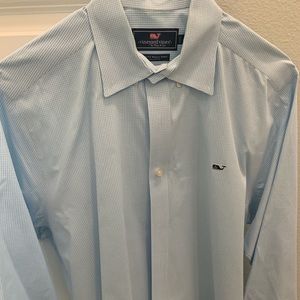 Vineyard Vines men’s large button down